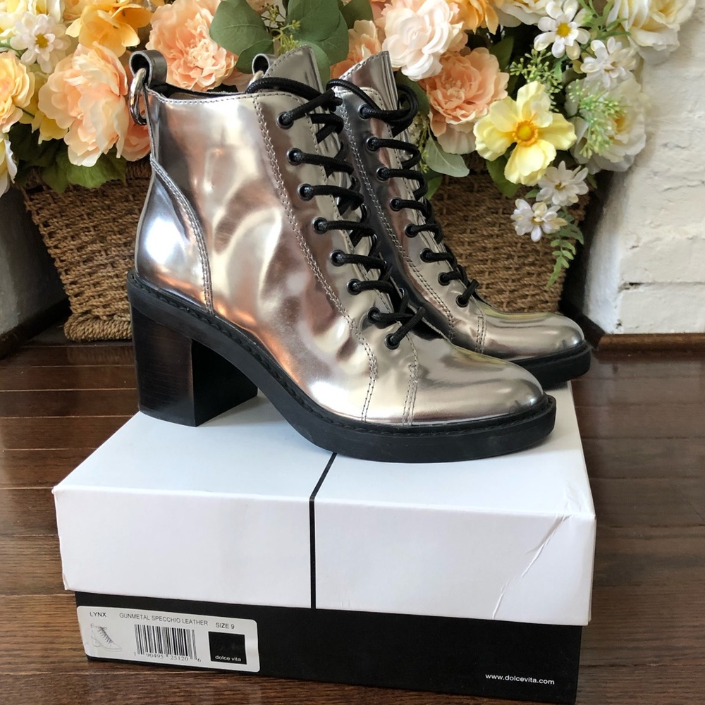 NWB Dolce Vita Linx Stacked Combat Boot (US 9)